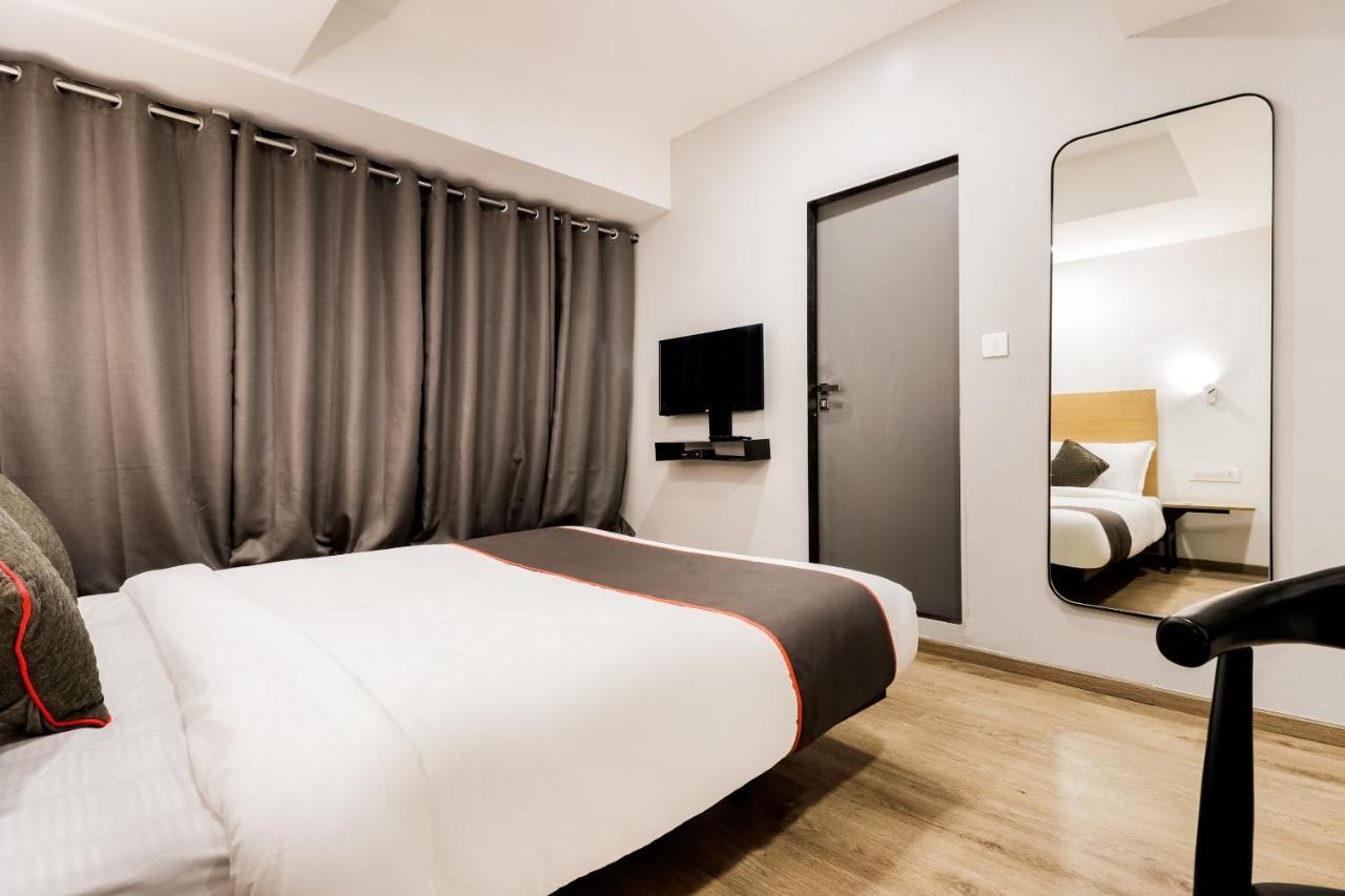Oyo Townhouse 169 Aqua Corridor Hotel Bhatha Ngoại thất bức ảnh