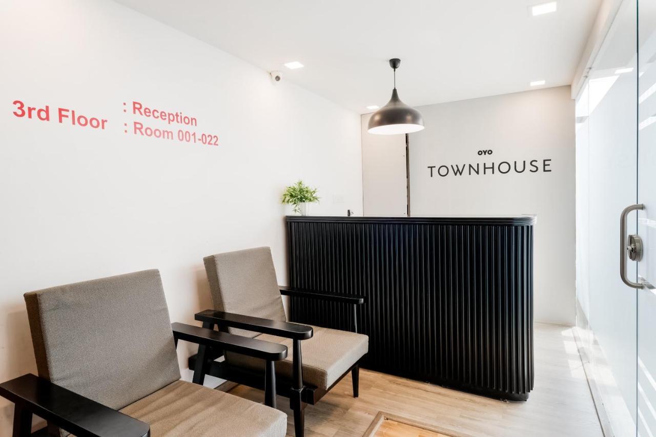 Oyo Townhouse 169 Aqua Corridor Hotel Bhatha Ngoại thất bức ảnh